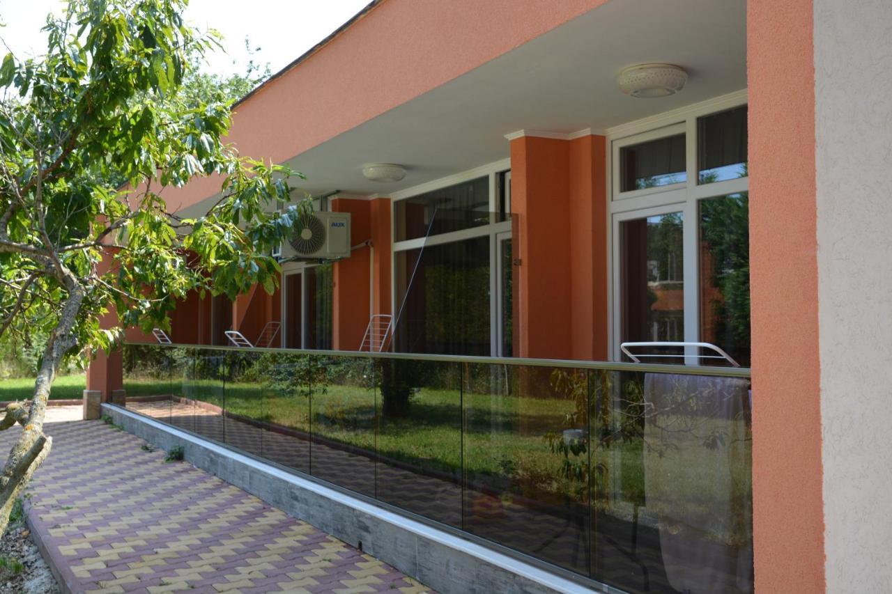 Hotel Neva Kiten  Exterior foto