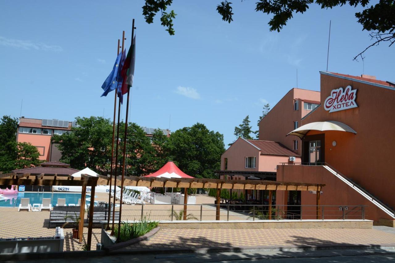 Hotel Neva Kiten  Exterior foto