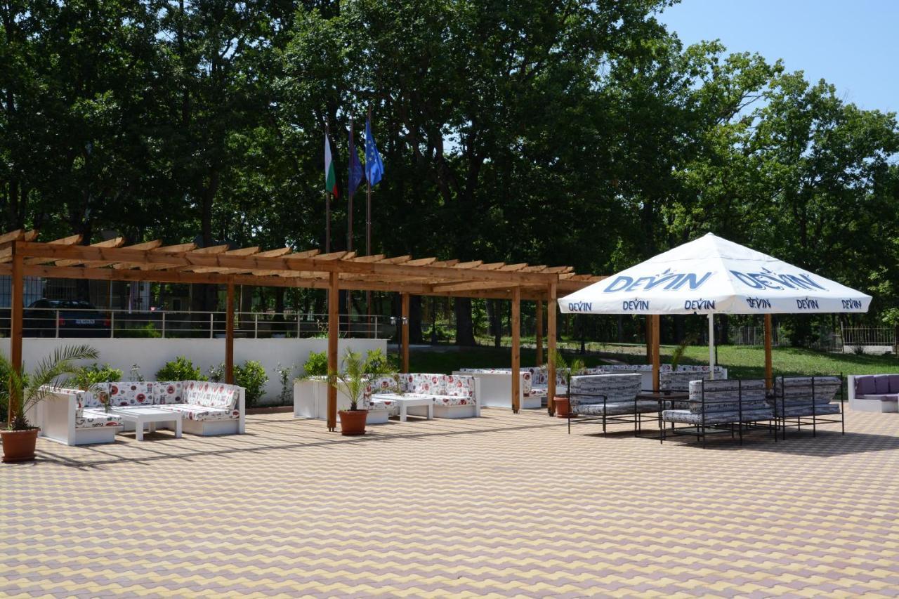Hotel Neva Kiten  Exterior foto